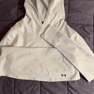 White UnderArmour Hooded Fitted Running Shirt